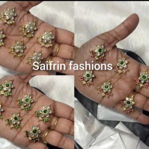 Flower Pendant with Base Leaf