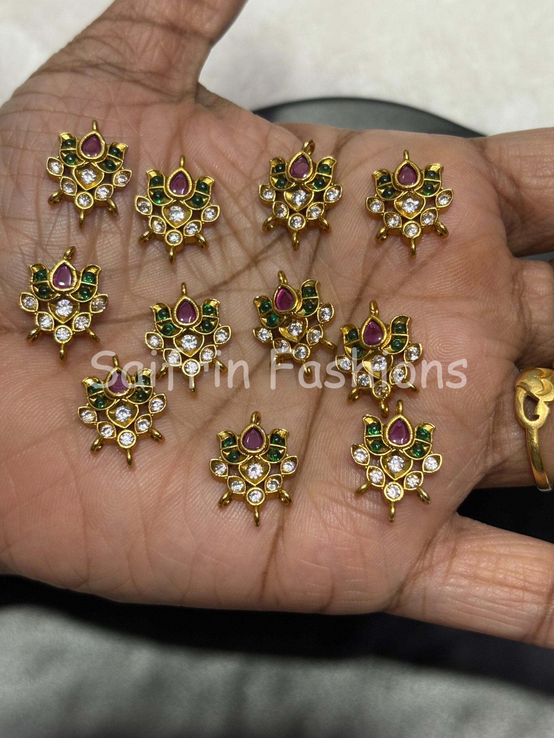 kemp-lotus-stone-pendant