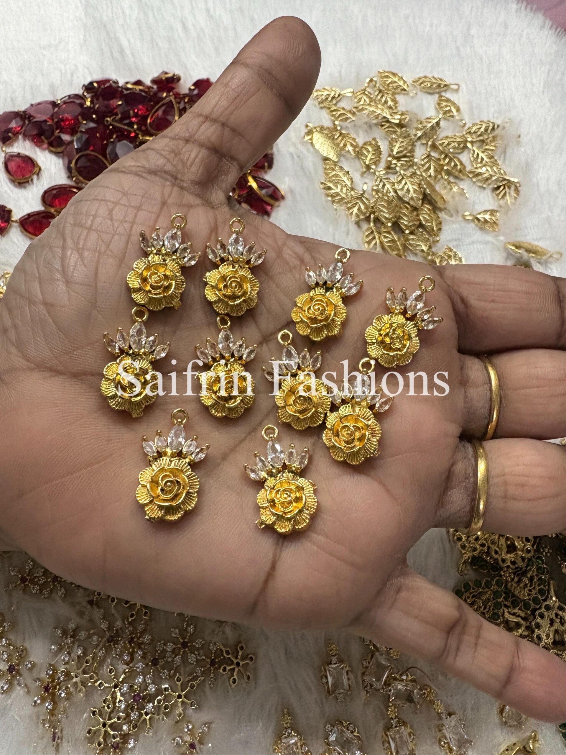 lakshmi-pendant-d34