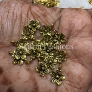 Flower Charm Pendant (Design 3)